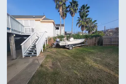 1623 Avenue N 1/2, Galveston, TX 77550 - Photo 9