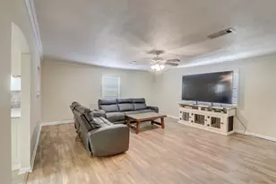 13414 Anna Ct, Santa Fe, TX 77517 - Photo 17