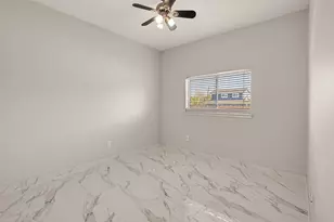 71 N Forrest Ave, La Porte, TX 77571 - Photo 23