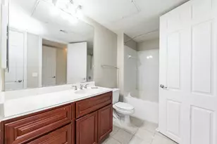 7575 Kirby Dr, Houston, TX 77030 - Photo 11
