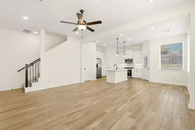 106 W Coralburst Loop, Montgomery, TX 77316 - Photo 5