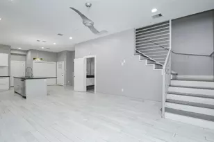 309 E 43rd St, Houston, TX 77022 - Photo 3