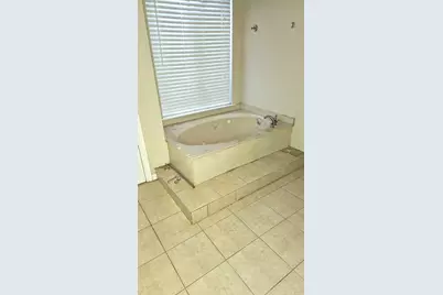 2910 Skypark Drive, Houston, TX 77082 - Photo 9