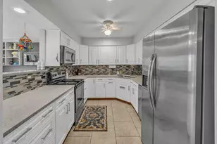 6909 Weiss Dr, Galveston, TX 77551 - Photo 7