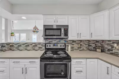 6909 Weiss Drive, Galveston, TX 77551 - Photo 9