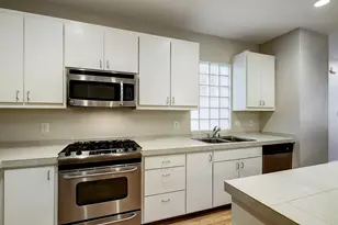 425 W 26th St, Houston, TX 77008 - Photo 9