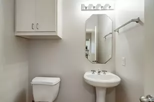 425 W 26th St, Houston, TX 77008 - Photo 13