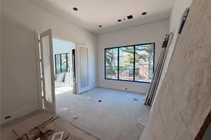 1523 Marshall St, Houston, TX 77006 - Photo 9