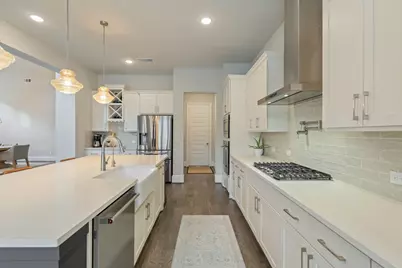 122 N Winter Sunrise Circle, The Woodlands, TX 77375 - Photo 15