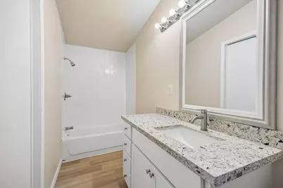 5806 S Highway 35, Alvin, TX 77511 - Photo 17