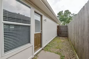 24415 Strong Pine Dr, Huffman, TX 77336 - Photo 25