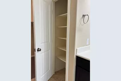 10914 Camarillo Court, Houston, TX 77088 - Photo 11