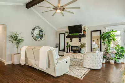 152 Lakewood Drive, Angleton, TX 77515 - Photo 9