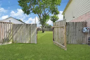 2205 W Van Trease Dr, Deer Park, TX 77536 - Photo 41