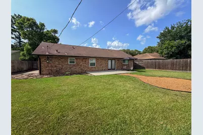 704 Briargrove Drive, Alvin, TX 77511 - Photo 23