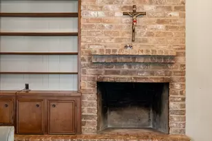 2016 Briar Ln, Richmond, TX 77469 - Photo 9