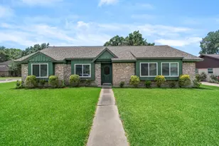 2016 Briar Ln, Richmond, TX 77469 - Photo 1
