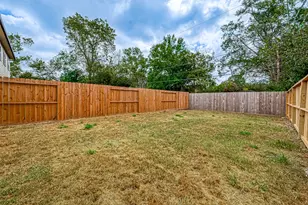5530 Hirondel St, Houston, TX 77033 - Photo 27