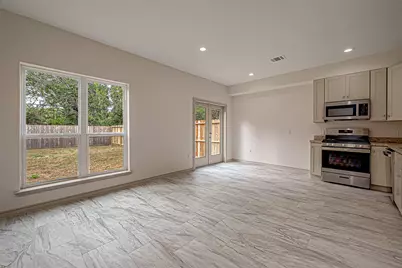 5530 Hirondel St #B, Houston, TX 77033 - Photo 5