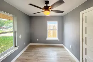 7330 Hurtgen Forest Rd, Houston, TX 77033 - Photo 19