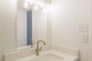 1106 Twin Falls Rd, Houston, TX 77088 - Photo 11