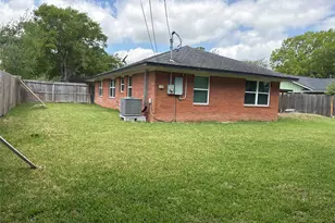 8733 Lugary Dr, Houston, TX 77074 - Photo 29