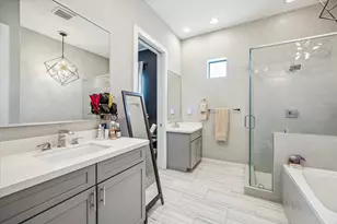 614 Thornton Rd, Houston, TX 77018 - Photo 13