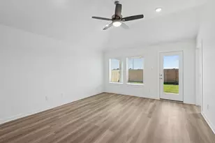 1229 Sacred Light Ln, La Marque, TX 77568 - Photo 3