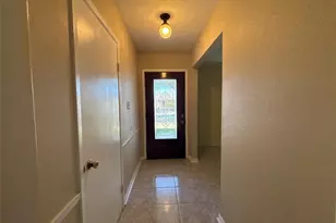 7326 Aqua Ln, Houston, TX 77072 - Photo 3