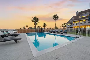 8111 Broadway St, Galveston, TX 77554 - Photo 33