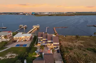 8111 Broadway St, Galveston, TX 77554 - Photo 39