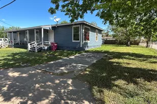 1102 W 10th St, Freeport, TX 77541 - Photo 3
