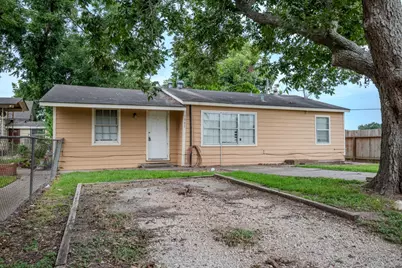 1005 Center Street, Wharton, TX 77488 - Photo 3