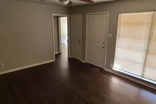 5615 Simsdale St, Houston, TX 77033 - Photo 7