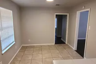 5615 Simsdale St, Houston, TX 77033 - Photo 11