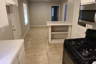 5615 Simsdale St, Houston, TX 77033 - Photo 9
