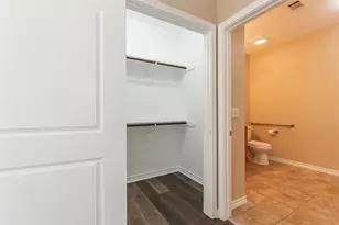 6901 Schlitz Ln, Hitchcock, TX 77563 - Photo 11