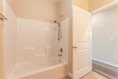 6901 Schlitz Lane, Hitchcock, TX 77563 - Photo 17