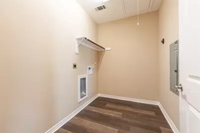 6901 Schlitz Lane, Hitchcock, TX 77563 - Photo 9