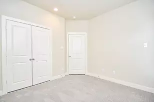 2307 Warhol Wy, Houston, TX 77091 - Photo 11