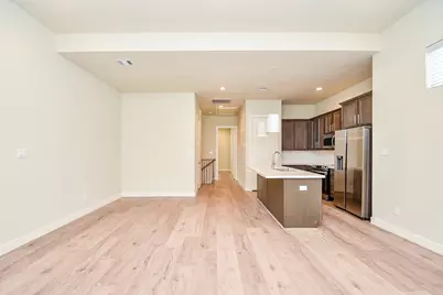 2307 Warhol Way, Houston, TX 77091 - Photo 15