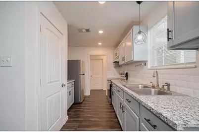 2604 Windsor Lane, Pasadena, TX 77506 - Photo 11
