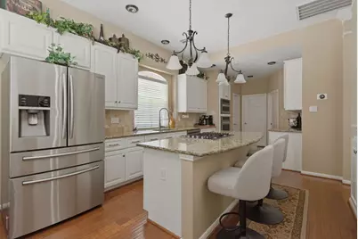 163 Bristol Bend Circle, The Woodlands, TX 77382 - Photo 13