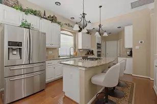 163 Bristol Bend Cir, The Woodlands, TX 77382 - Photo 13