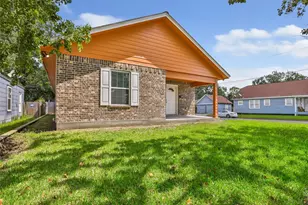 520 E Defee Ave, Baytown, TX 77520 - Photo 3