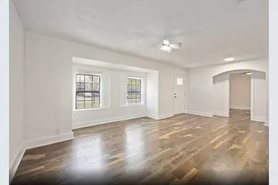 6043 Lyndhurst Drive, Houston, TX 77033 - Photo 15