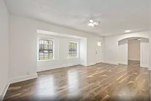 6043 Lyndhurst Dr, Houston, TX 77033 - Photo 15