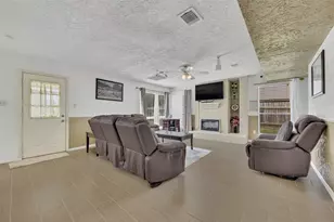 15619 Beechnut St, Houston, TX 77083 - Photo 9