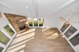 13946 Dolphin Dr, Willis, TX 77318 - Photo 9