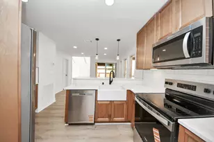 13946 Dolphin Dr, Willis, TX 77318 - Photo 7